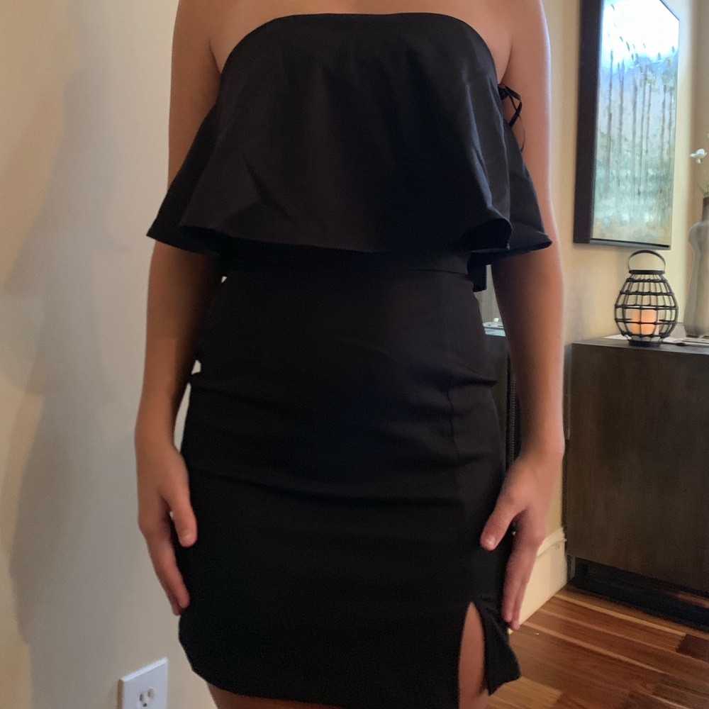 Black mini lulu’s dress